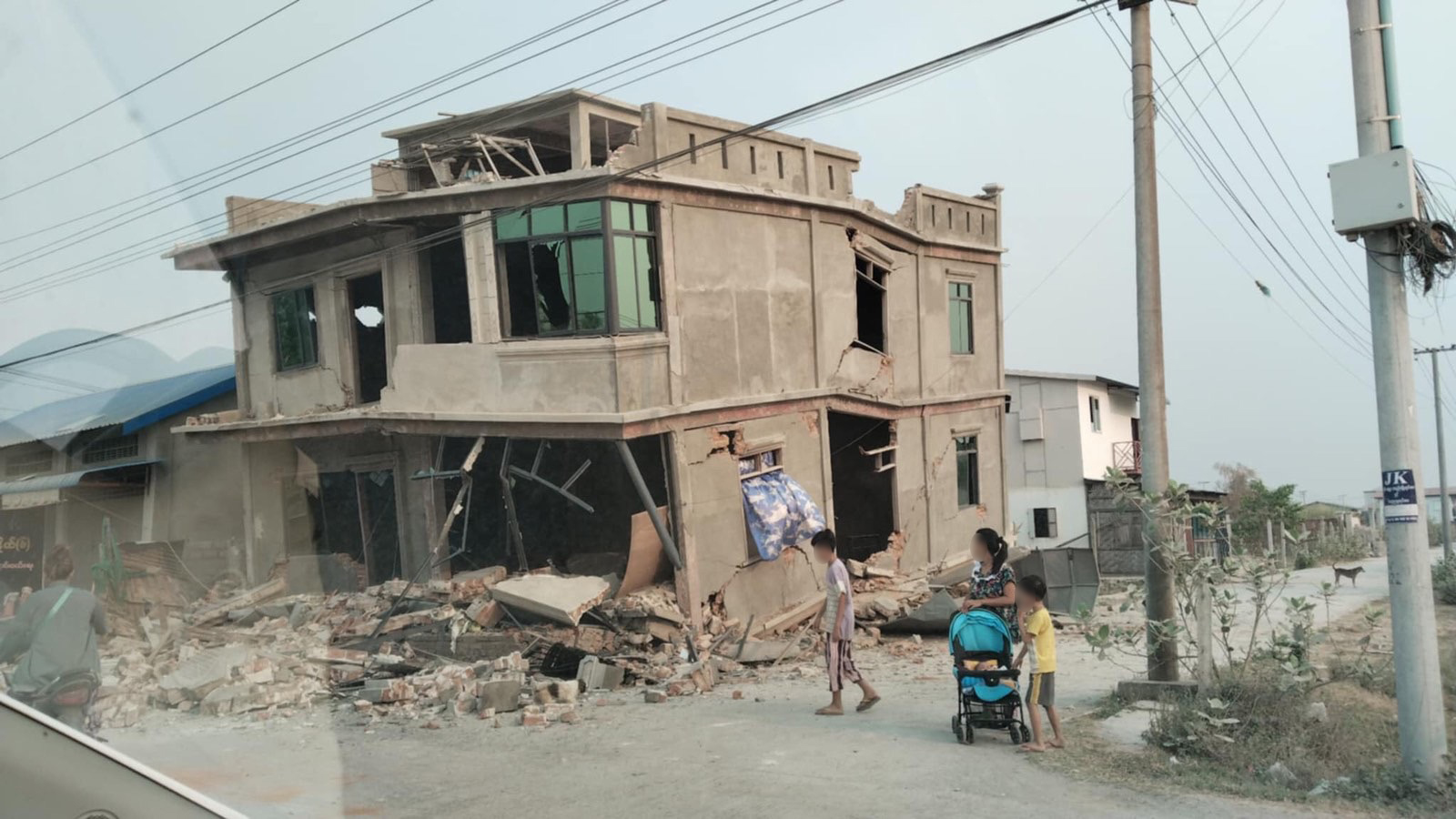 Destrucción del terremoto de Myanmar