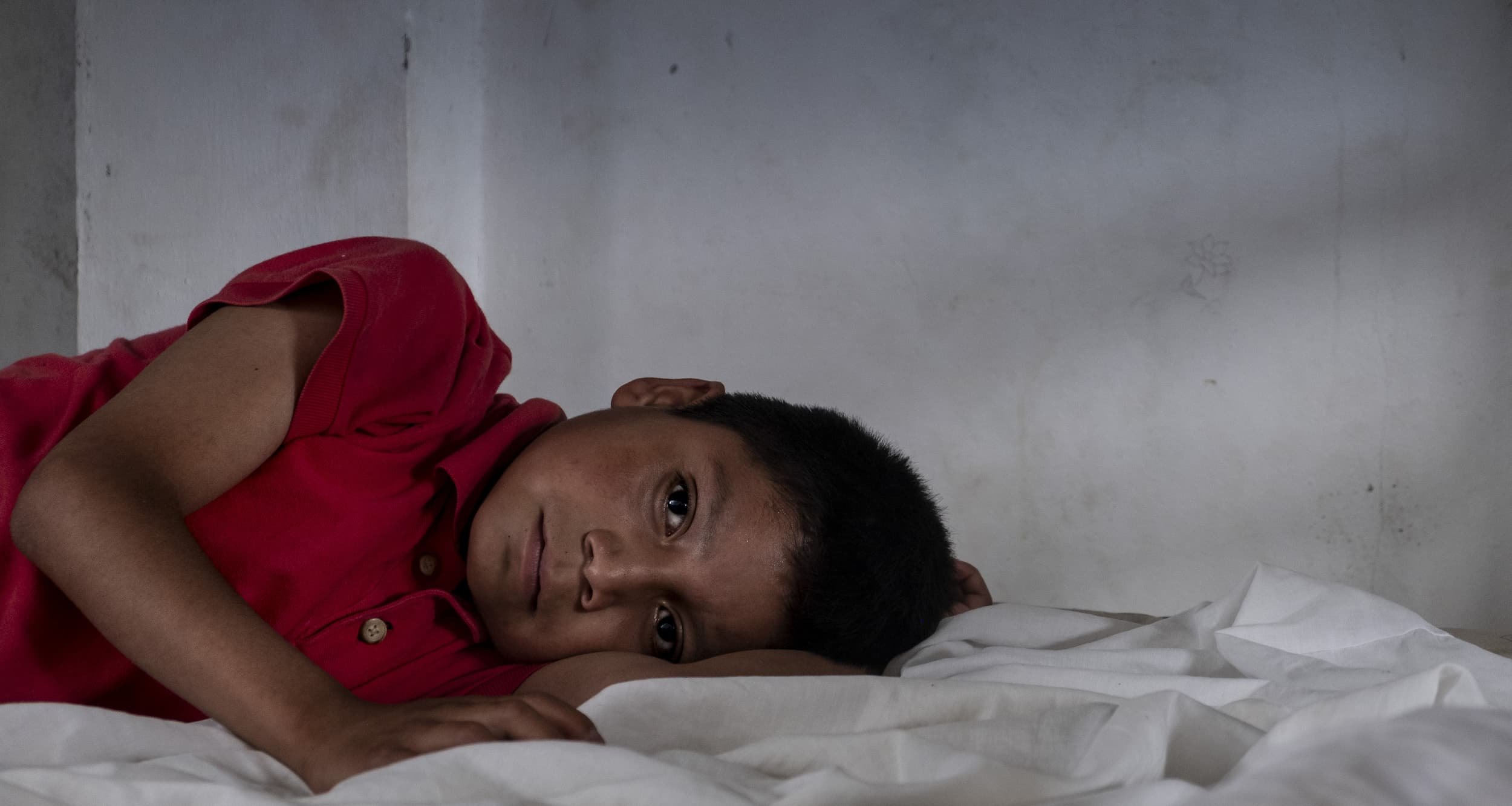 Luis tiene 10 años y está detenido Luis tiene 10 años y está detenido