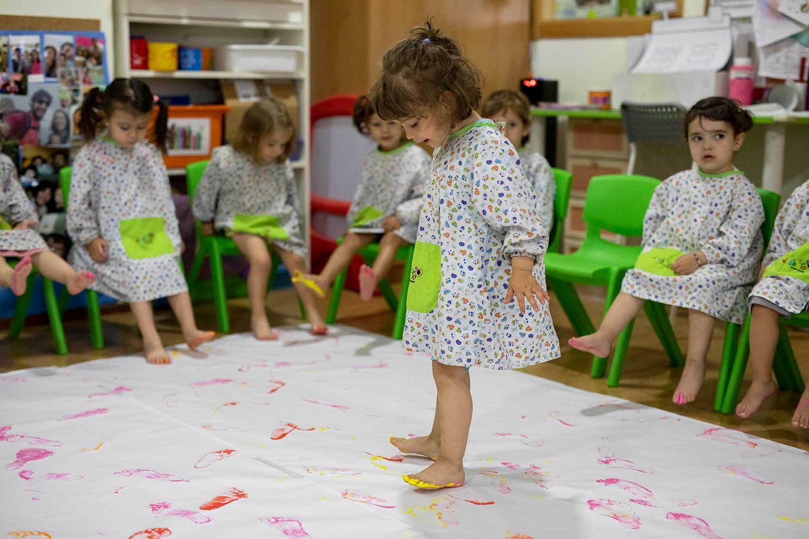Educación infantil de 0 a 3 años, imágenes de un centro infantil con niñas y niños jugando Educación infantil de 0 a 3 años