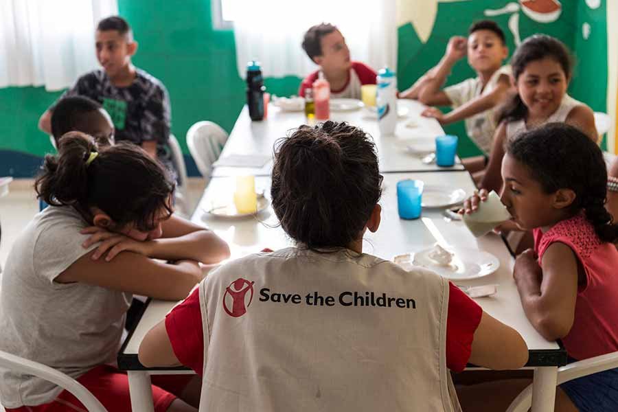 Ayuda en España a niños y niñas Ayuda en España