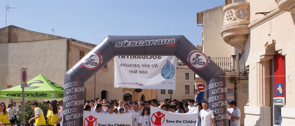 13-carrera-kilometros-solidaridad-ies-damia-huguet-1.jpg