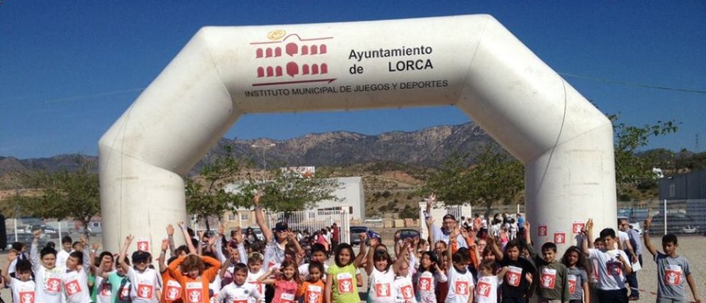 13-carrera-solidaria-colegio-juan-navarro-5.jpg 13-carrera-solidaria-colegio-juan-navarro-5.jpg