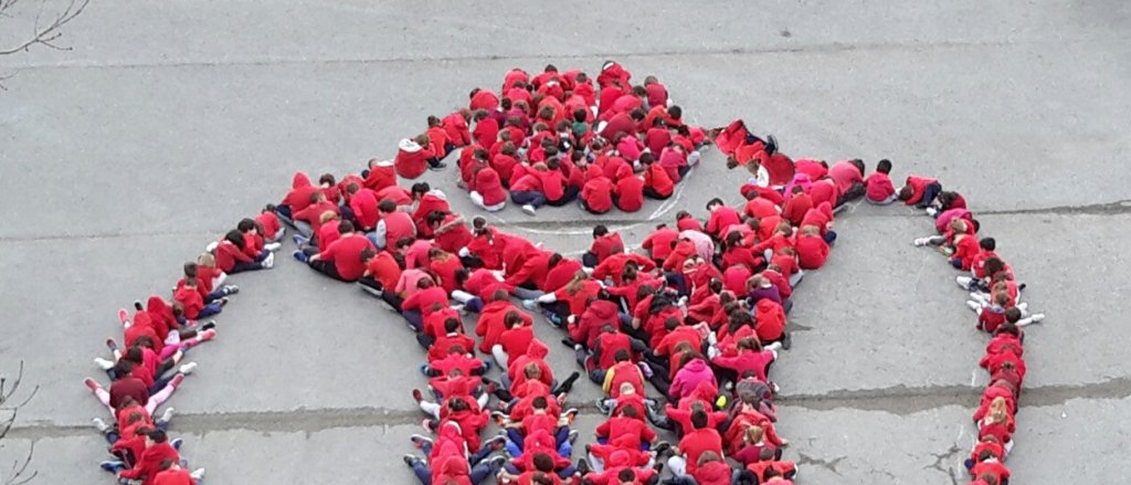 13-carrera-solidaria-colegio-mata-linares-5.jpg 13-carrera-solidaria-colegio-mata-linares-5.jpg