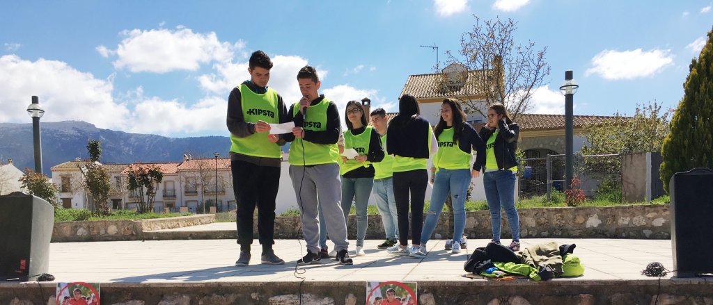 13-carrera-solidaria-instituto-el-yelmo-a.jpg 13-carrera-solidaria-instituto-el-yelmo-a.jpg