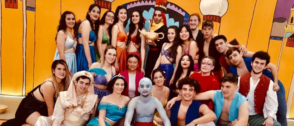 grupo_noches_magicas_de_arabia.jpg grupo_noches_magicas_de_arabia.jpg
