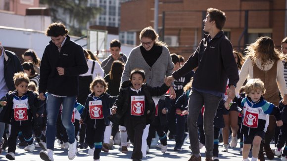 El colegio Pureza de María celebra la carrera solidaria de Save the Children. (©Save the Children/Pablo Blázquez)