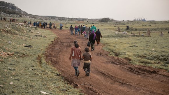 Niños huyen de la guerra - Sobrevivir es solo el principio