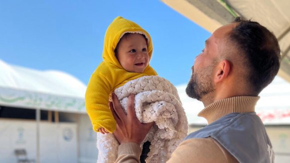 Ayuda a un niño de Gaza