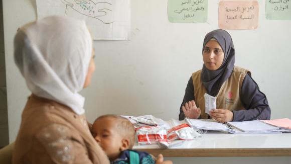 Gaza - Ayuda a madre con niña pequeña 2