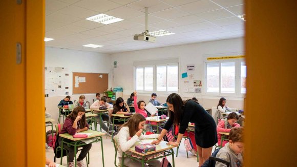 Día Internacional De La Educación - Un instituto en horas lectivas Día Internacional De La Educación