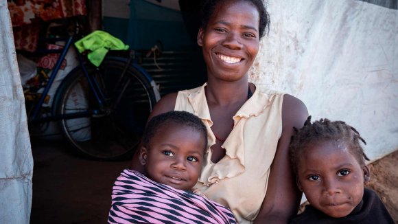Albertina y sus hijos - Mozambique Albertina y su familia - Mozambique