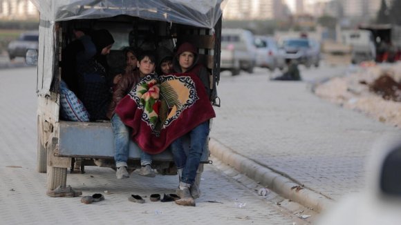 Iyad y su familia supervivientes terremoto Siria Iyad y su familia supervivientes terremoto Siria