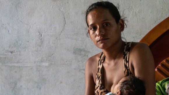 Ana de Venezuela a Colombia para dar a luz