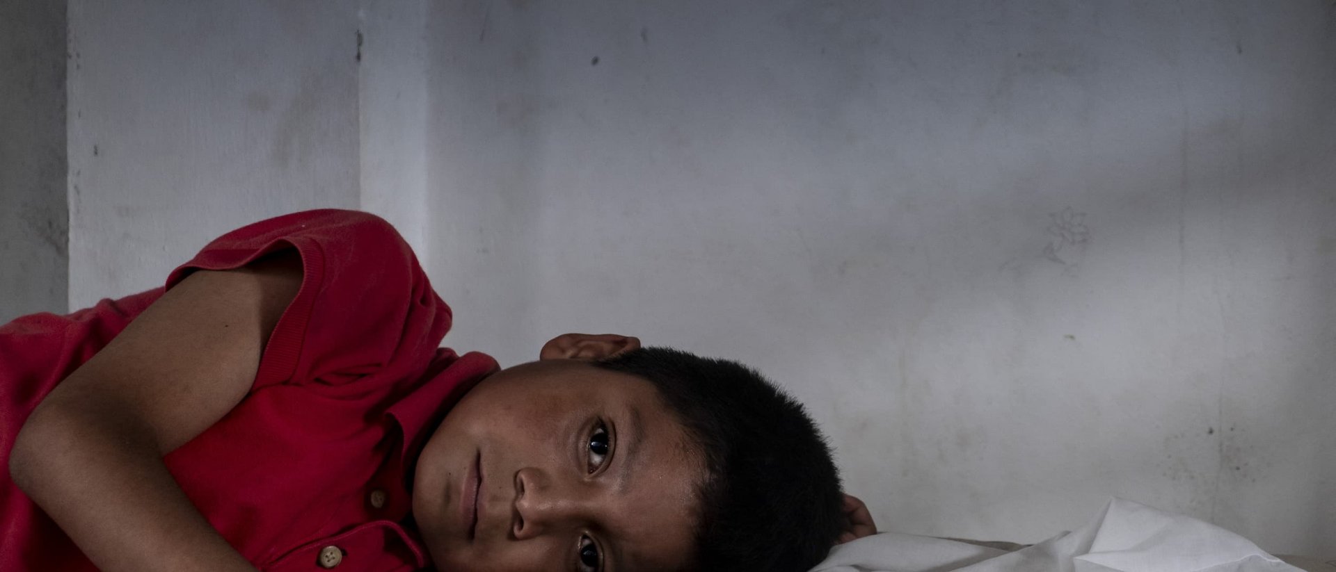 Luis tiene 10 años y está detenido Luis tiene 10 años y está detenido