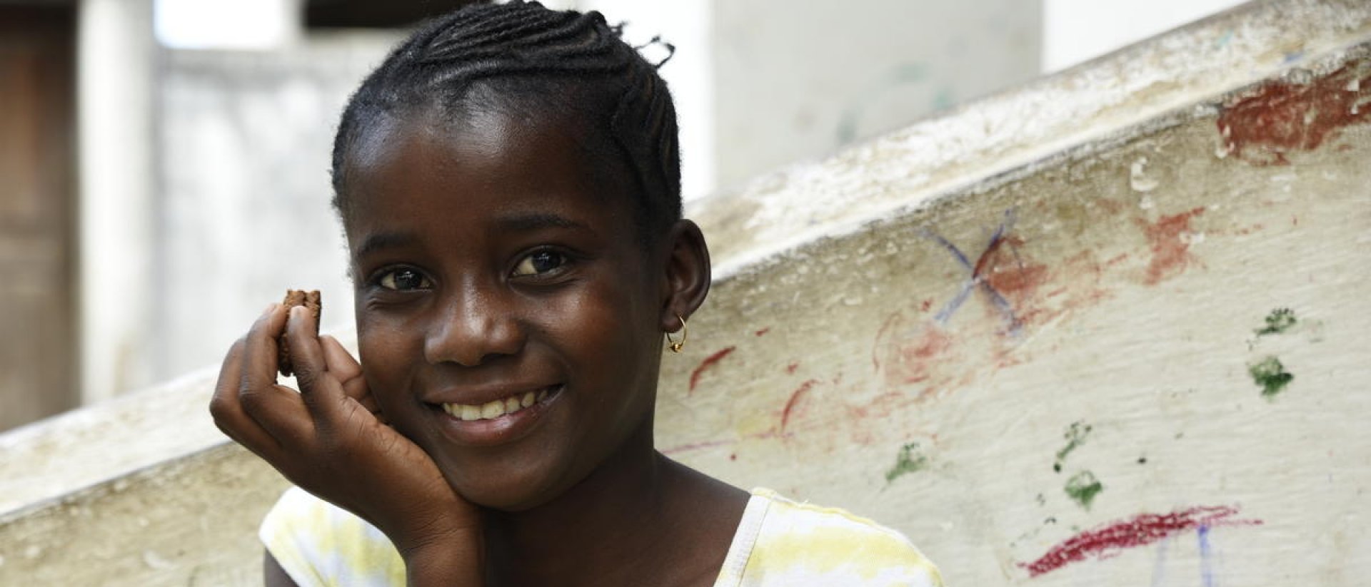 resultados anuales 2019 - En portada una niña en mozambique