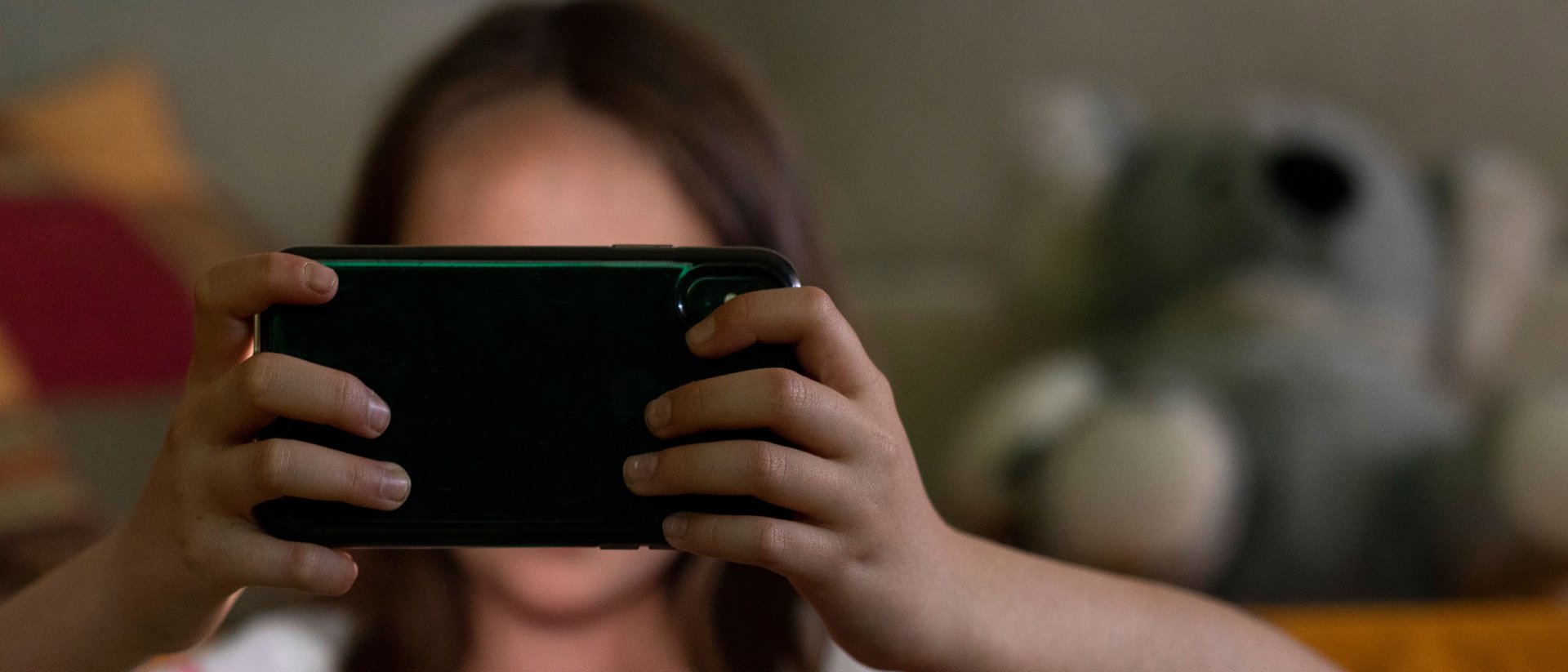 Muchos niños y niñas sufren en silencio abusos, acoso, insultos y humillaciones a través de las nuevas tecnologías Muchos niños y niñas sufren en silencio abusos, acoso, insultos y humillaciones a través de las nuevas tecnologías