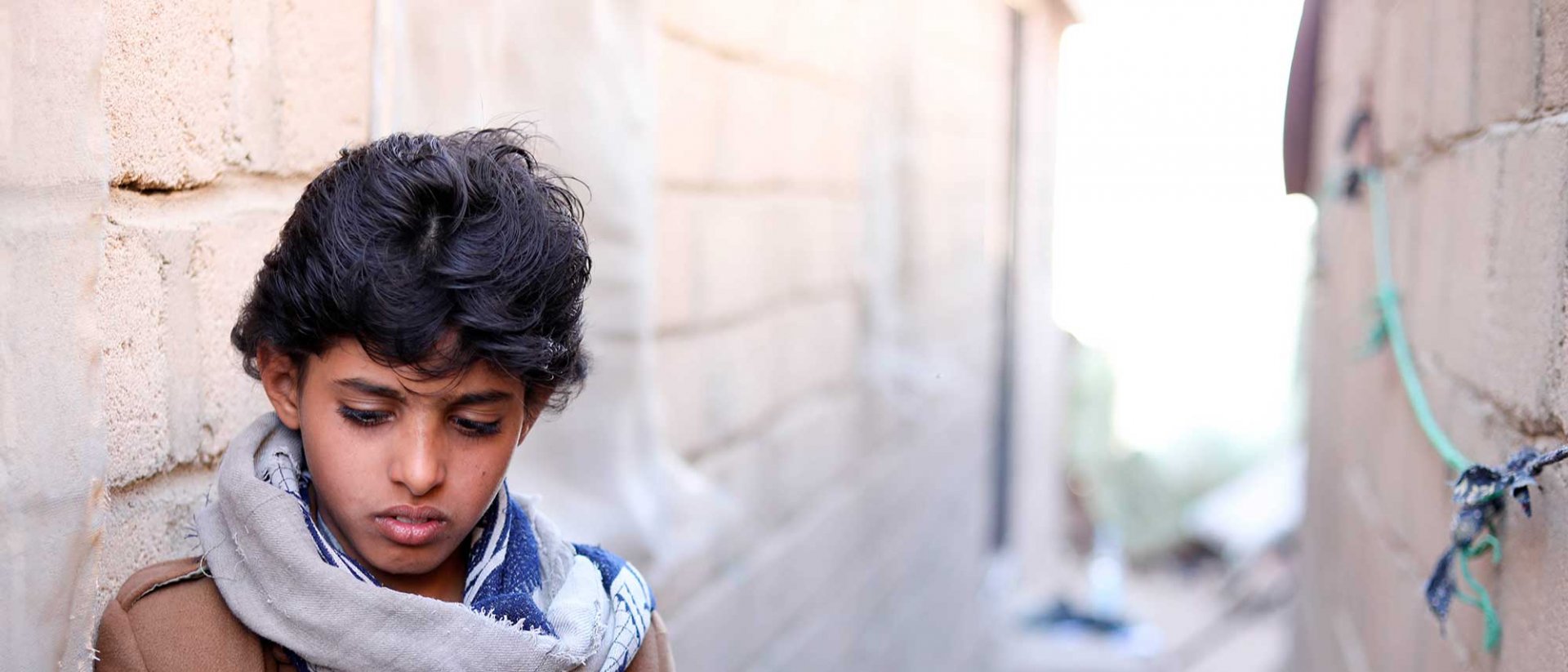 niño en zona de guerra Yemen