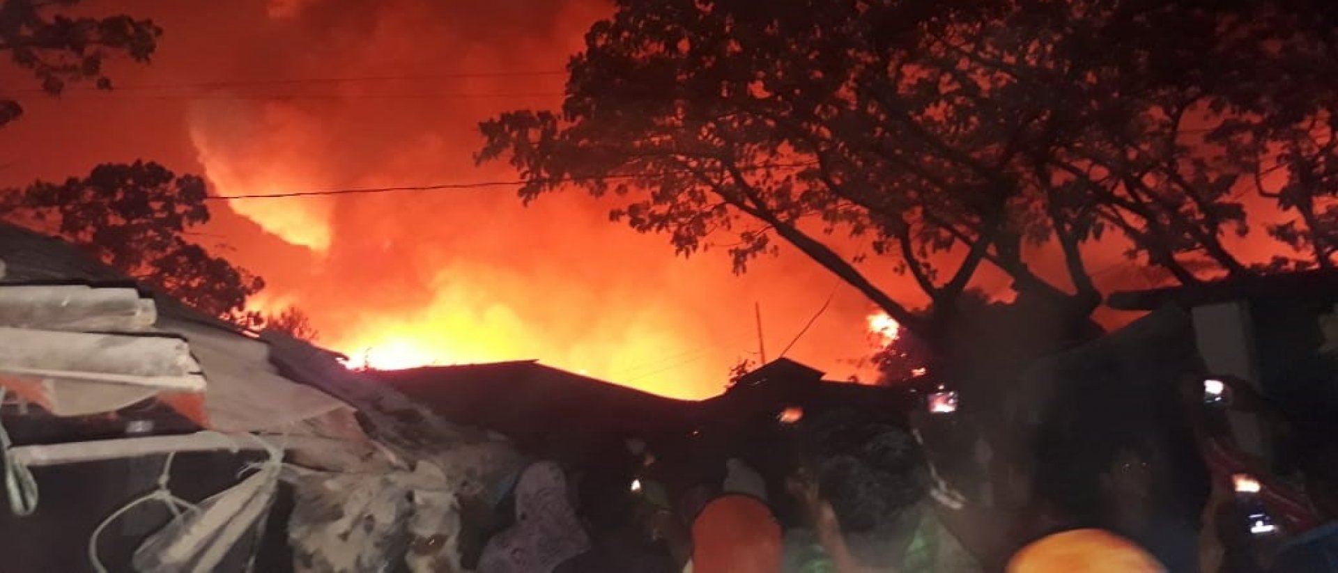 Incendio en campamento rohingya
