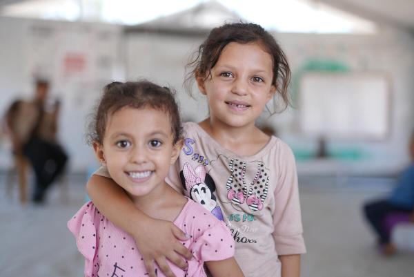 Gaza - Ayuda a niñas en campamento