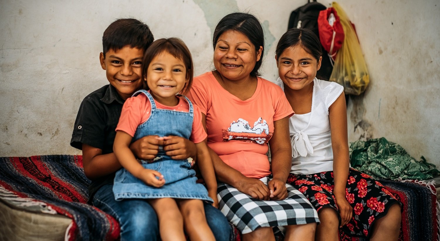 Maurilia madre de tres niñas y un niño