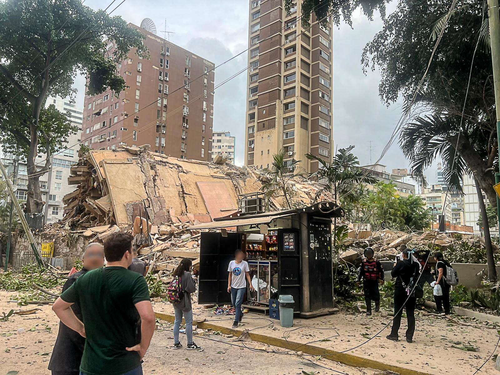 Edificios dañados tras el terremoto en Venezuela
