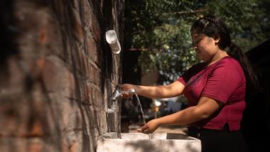 Agua save the children