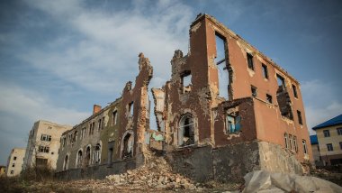 Ucrania conflicto edificio derrumbado