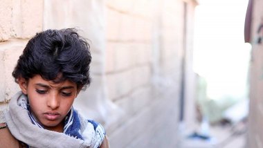 niño en zona de guerra Yemen