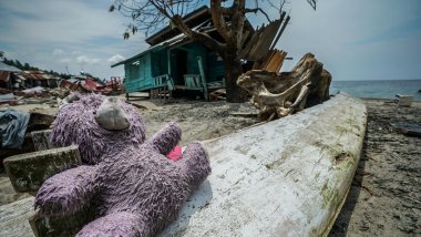 indonesia-tsunami.jpg