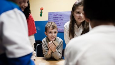 violencia-genero-huerfanos-pobreza-avances-retos-savethechildren.jpg