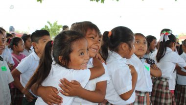 Informe Infancia Robada - Niñas felices